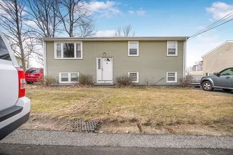 50 Berlin St, Fall River, MA 02720 photo 2