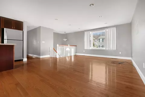 50 Berlin St, Fall River, MA 02720 photo 11