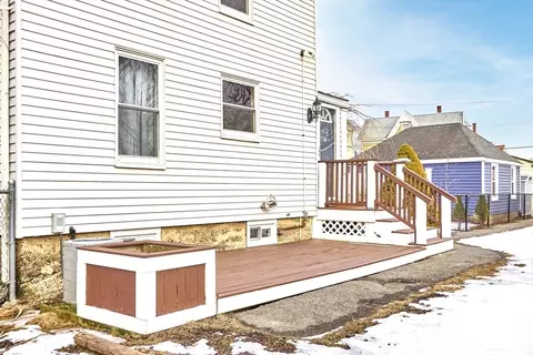 Exterior - 14 E Collins St, Salem, MA 01970 photo 2 of 10