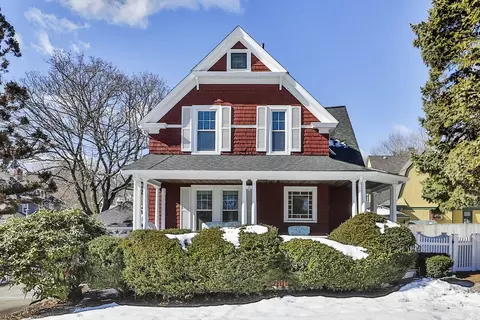 9 Stedman St, Wakefield, MA 01880