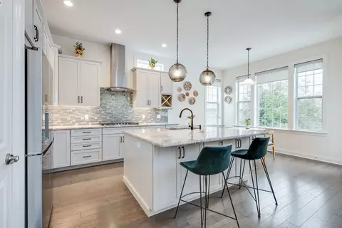 69 Woody Nook, Plymouth, MA 02360