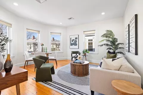 112 Franklin St #3, Brookline, MA 02445