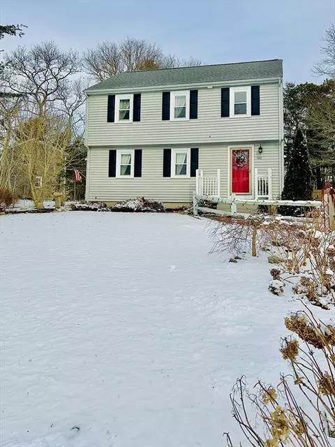 100 Alewife Rd, Plymouth, MA 02360