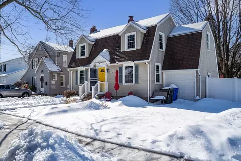 144 Gillette Ave, Springfield, MA 01118