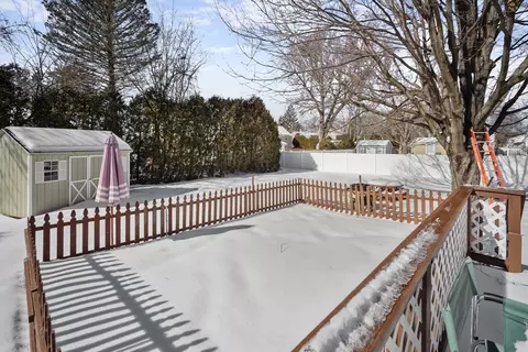 144 Gillette Ave, Springfield, MA 01118 photo 36