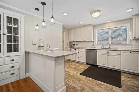 144 Gillette Ave, Springfield, MA 01118 photo 7