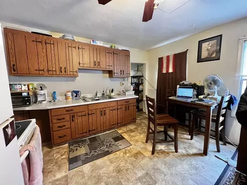 30-32 Parker St, Springfield, MA 01151 photo 8