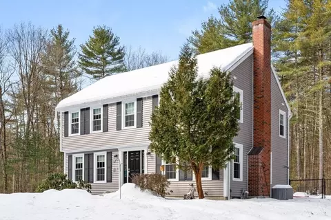 36 Boynton St, Pepperell, MA 01463 photo 2