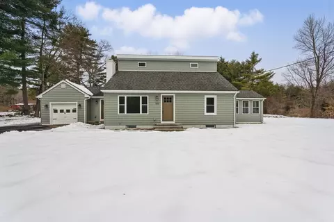 120 State St, Palmer, MA 01069