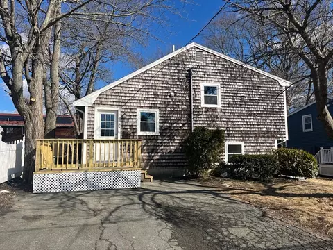 85 Ames Rd, Brockton, MA 02302
