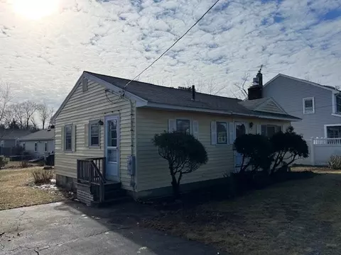 415 Ralph Talbot St, Weymouth, MA 02190