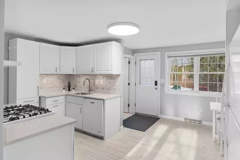 102 Hooper Rd #102, Dedham, MA 02026 photo 7