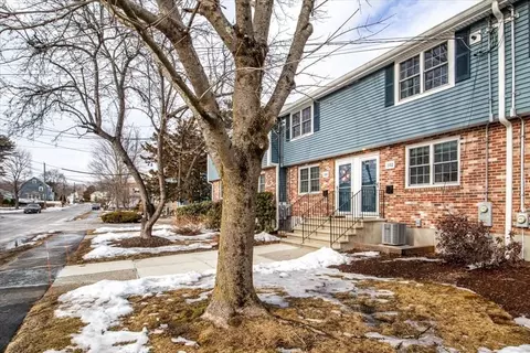 102 Hooper Rd #102, Dedham, MA 02026 photo 2