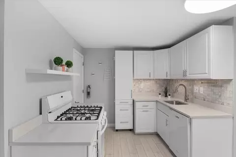 102 Hooper Rd #102, Dedham, MA 02026 photo 8