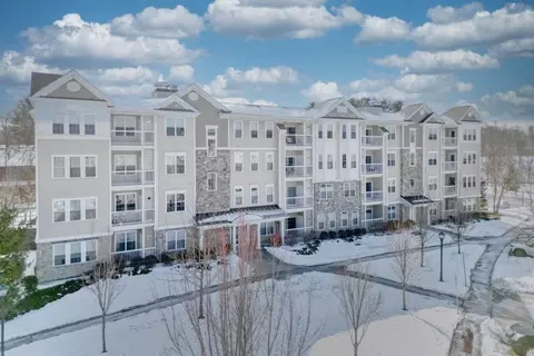 424 John Mahar Hwy #403, Braintree, MA 02184