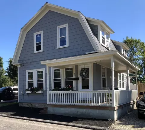 34 Pinehurst Dr, Wareham, MA 02571