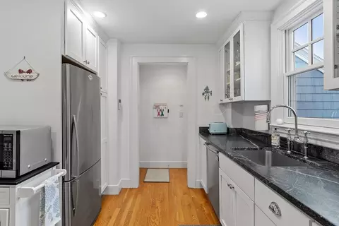 34 Rose Ave, Marblehead, MA 01945 photo 14