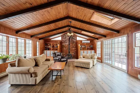 560 Madison St, Wrentham, MA 02093