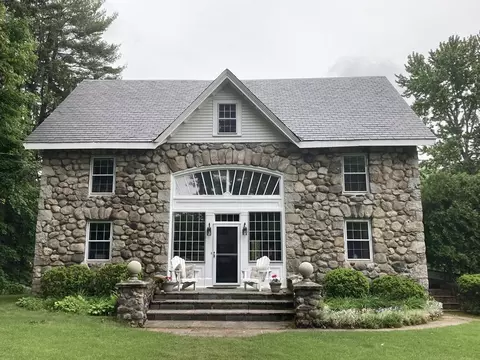 321 North Rd, Bedford, MA 01730