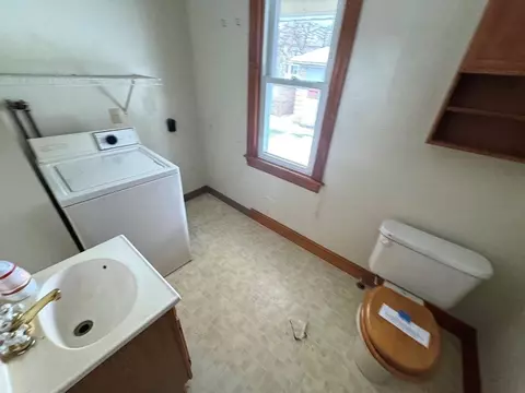 615 White St, Springfield, MA 01108 photo 13