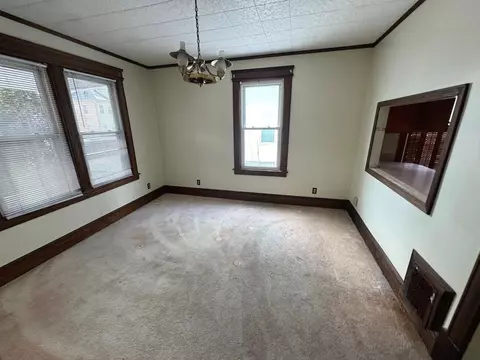 615 White St, Springfield, MA 01108 photo 5