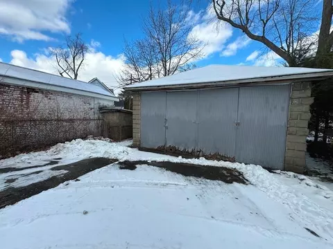 615 White St, Springfield, MA 01108 photo 2
