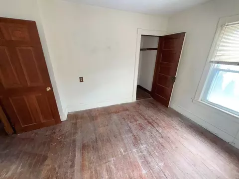 615 White St, Springfield, MA 01108 photo 9