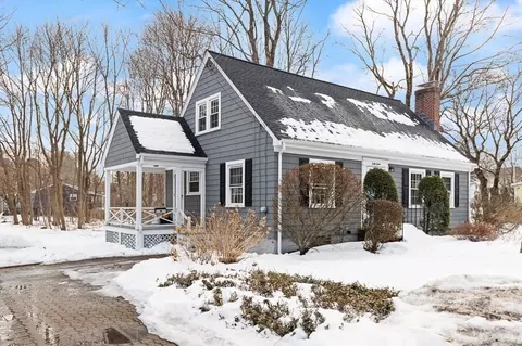 67 Salem St, Reading, MA 01867