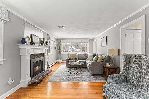 598 Common St, Walpole, MA 02081 photo 20