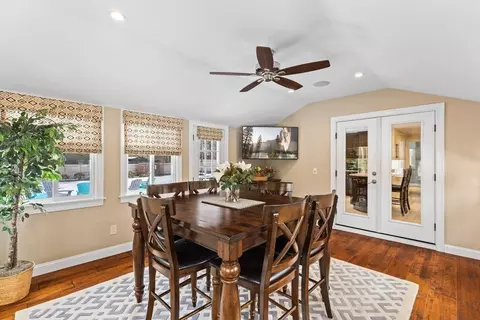 598 Common St, Walpole, MA 02081 photo 16