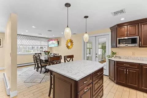 598 Common St, Walpole, MA 02081 photo 15