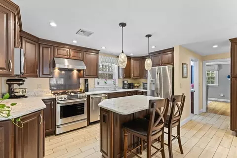 598 Common St, Walpole, MA 02081 photo 11