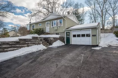 46 Thurston Ave, Whitinsville, MA 01588