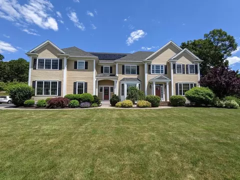 16 Essex St, Norfolk, MA 02056