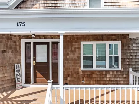 173 Whipple St, Fall River, MA 02721 photo 2