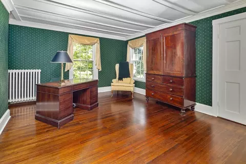 Bedroom - 727 Main St, Hingham, MA 02043 photo 3 of 5