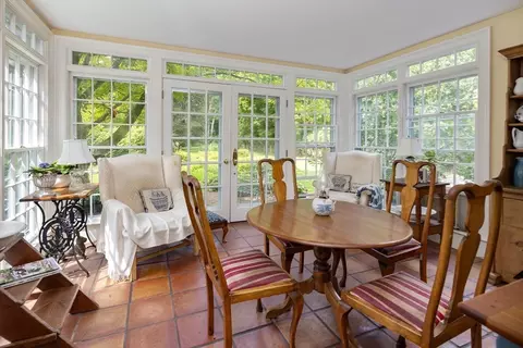Dining - 727 Main St, Hingham, MA 02043 photo 3 of 3