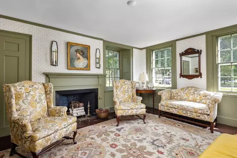 Living - 727 Main St, Hingham, MA 02043 photo 1 of 4