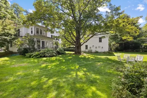 Exterior - 727 Main St, Hingham, MA 02043 photo 6 of 15