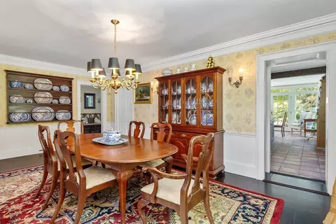 Dining - 727 Main St, Hingham, MA 02043 photo 2 of 3