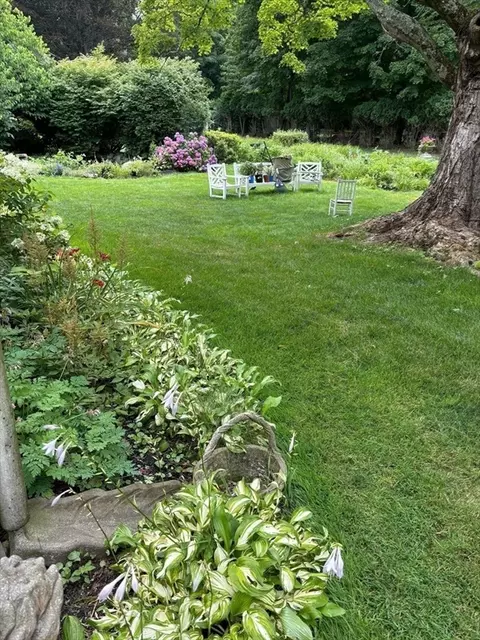 Exterior - 727 Main St, Hingham, MA 02043 photo 10 of 15