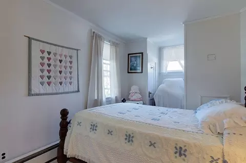 Bedroom - 6 Smith St, Townsend, MA 01469 photo 2 of 4