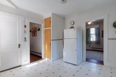 Entry Way - 6 Smith St, Townsend, MA 01469 photo 1 of 2