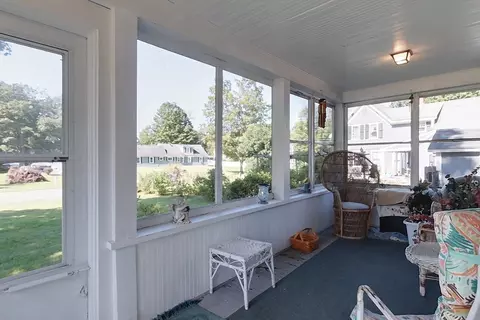 Exterior - 6 Smith St, Townsend, MA 01469 photo 2 of 7