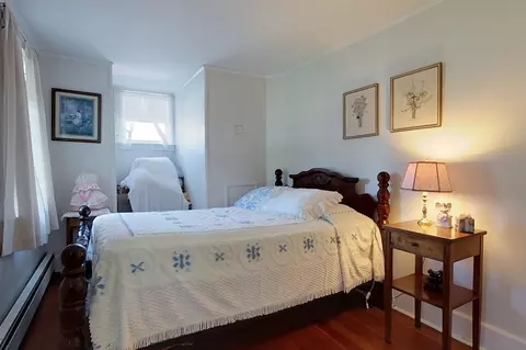 Bedroom - 6 Smith St, Townsend, MA 01469 photo 1 of 4