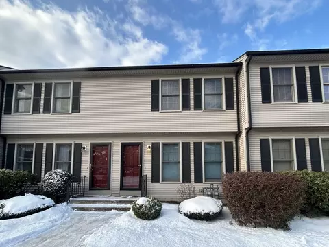 150 Hillside Rd #17, Westfield, MA 01085