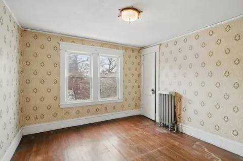 Bedroom - 136 Albemarle St, Springfield, MA 01109 photo 4 of 4
