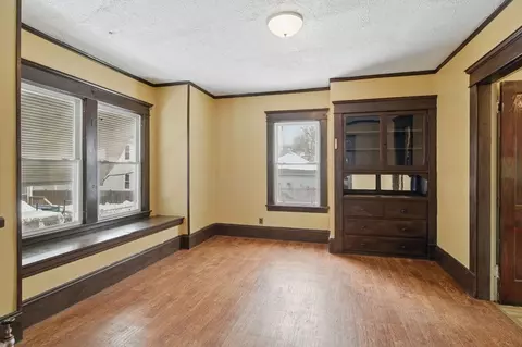 Living - 136 Albemarle St, Springfield, MA 01109 photo 4 of 7