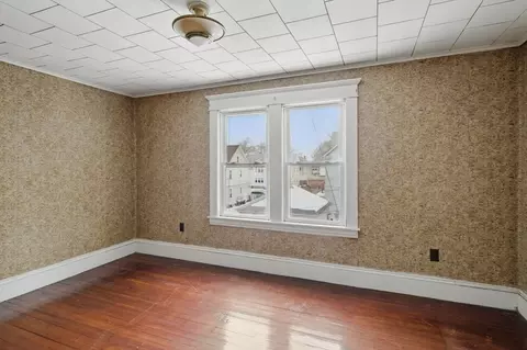 Bedroom - 136 Albemarle St, Springfield, MA 01109 photo 1 of 4