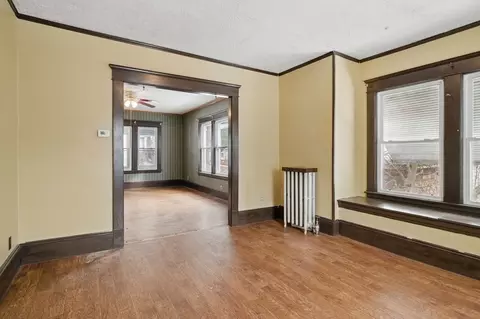 Living - 136 Albemarle St, Springfield, MA 01109 photo 6 of 7